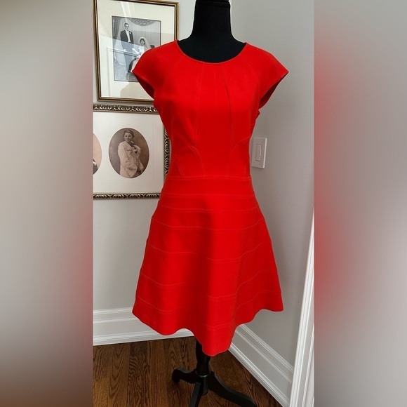 DVF Diane Von Furstenberg Red Dress Size 4 - Picture 1 of 5